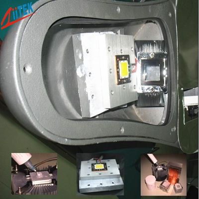 열 전도성 합성 윤활제 -45℃ - 200℃는 ² /W0.009℃에서 @ 채워진 실리콘 기름 50 psi (344 KPa) 금속 산화물 결코 말리지 않습니다